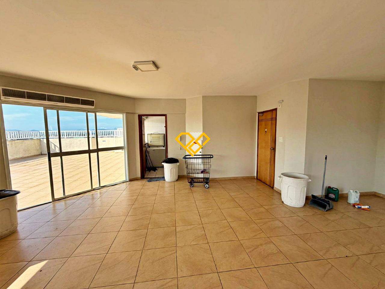 Apartamento para aluguel no Encruzilhada: Lazer - salão de festas