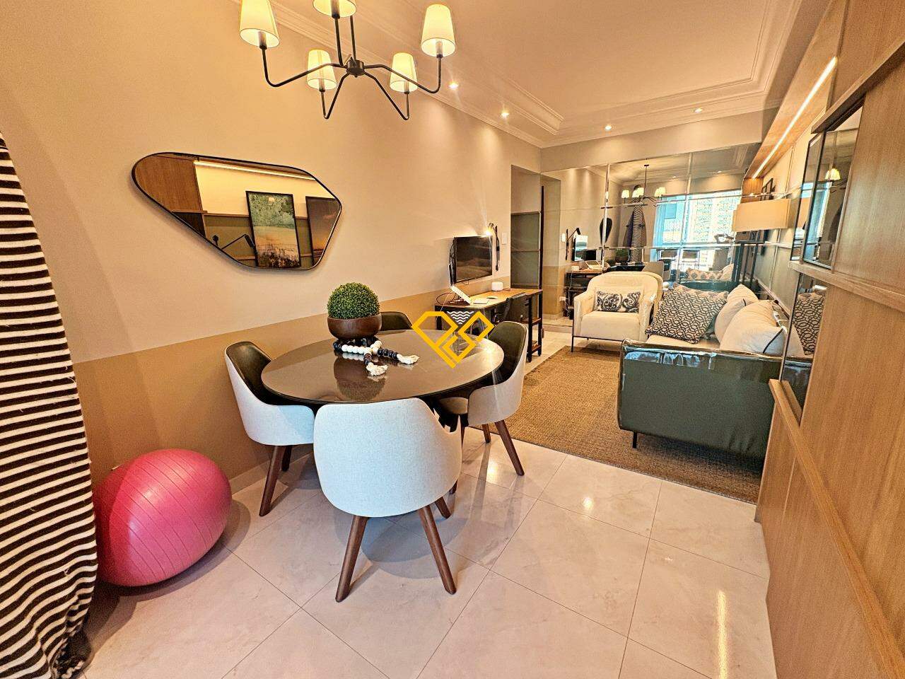 Apartamento para aluguel no Encruzilhada: Sala