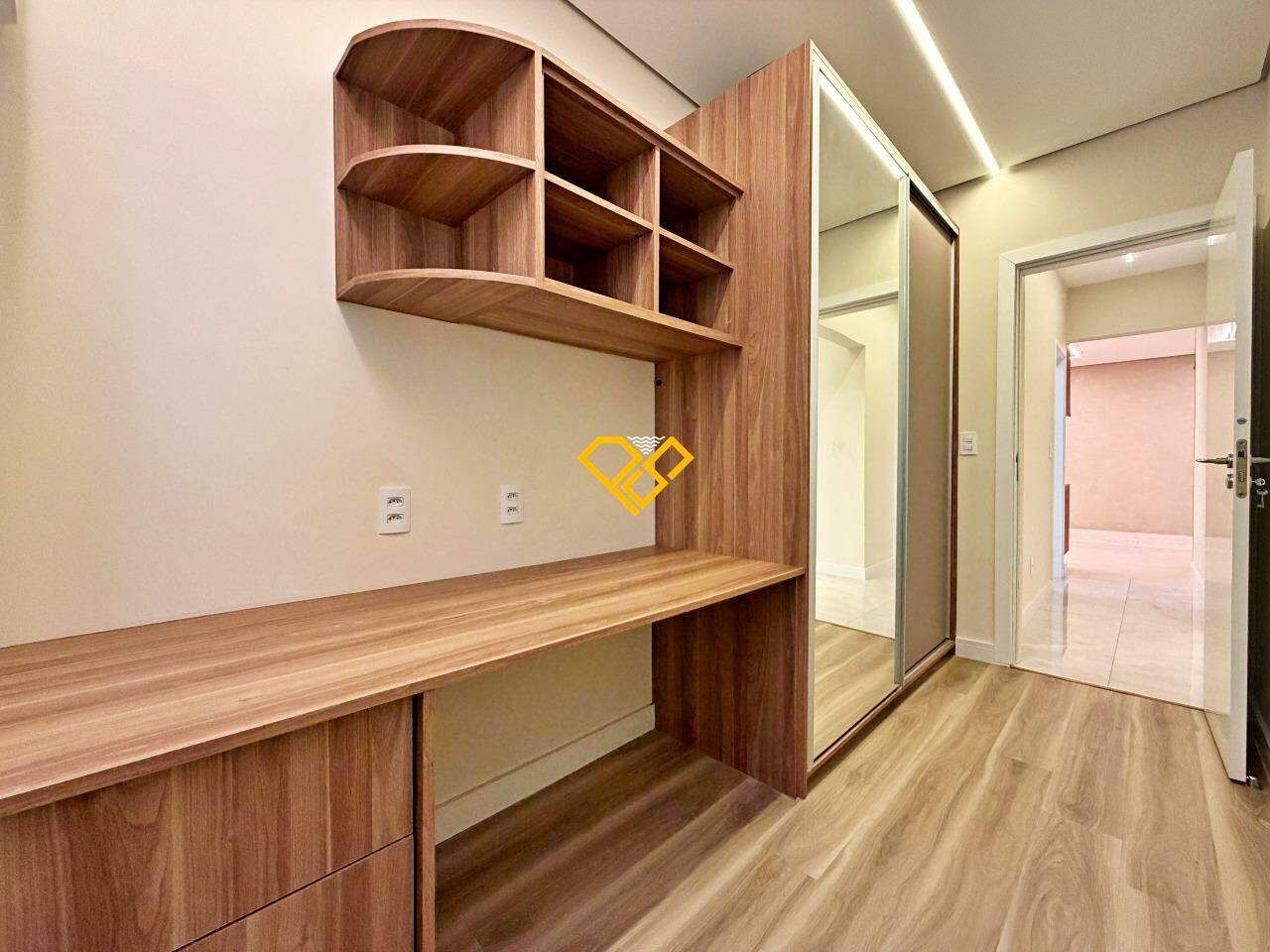 Apartamento à venda no Boqueirão: Escritório