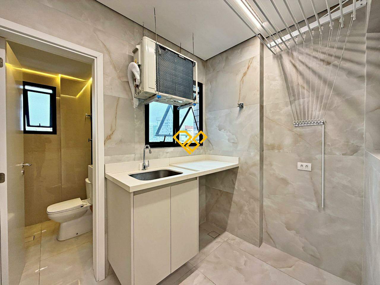 Apartamento à venda no Boqueirão: Área de serviço