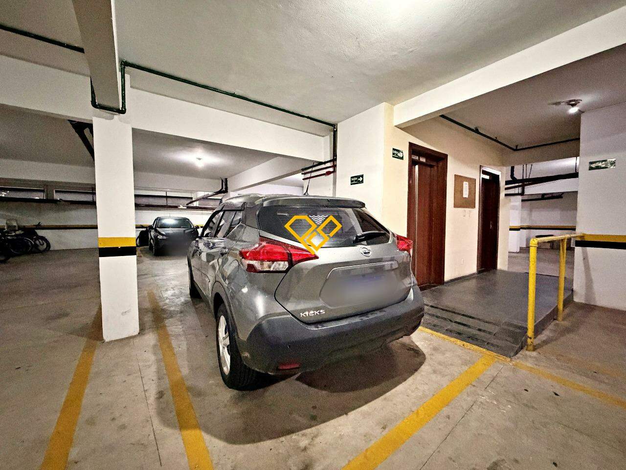 Apartamento à venda no Boqueirão: Garagem