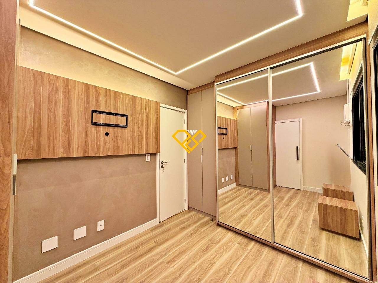 Apartamento à venda no Boqueirão: Dormitório 1 - suíte