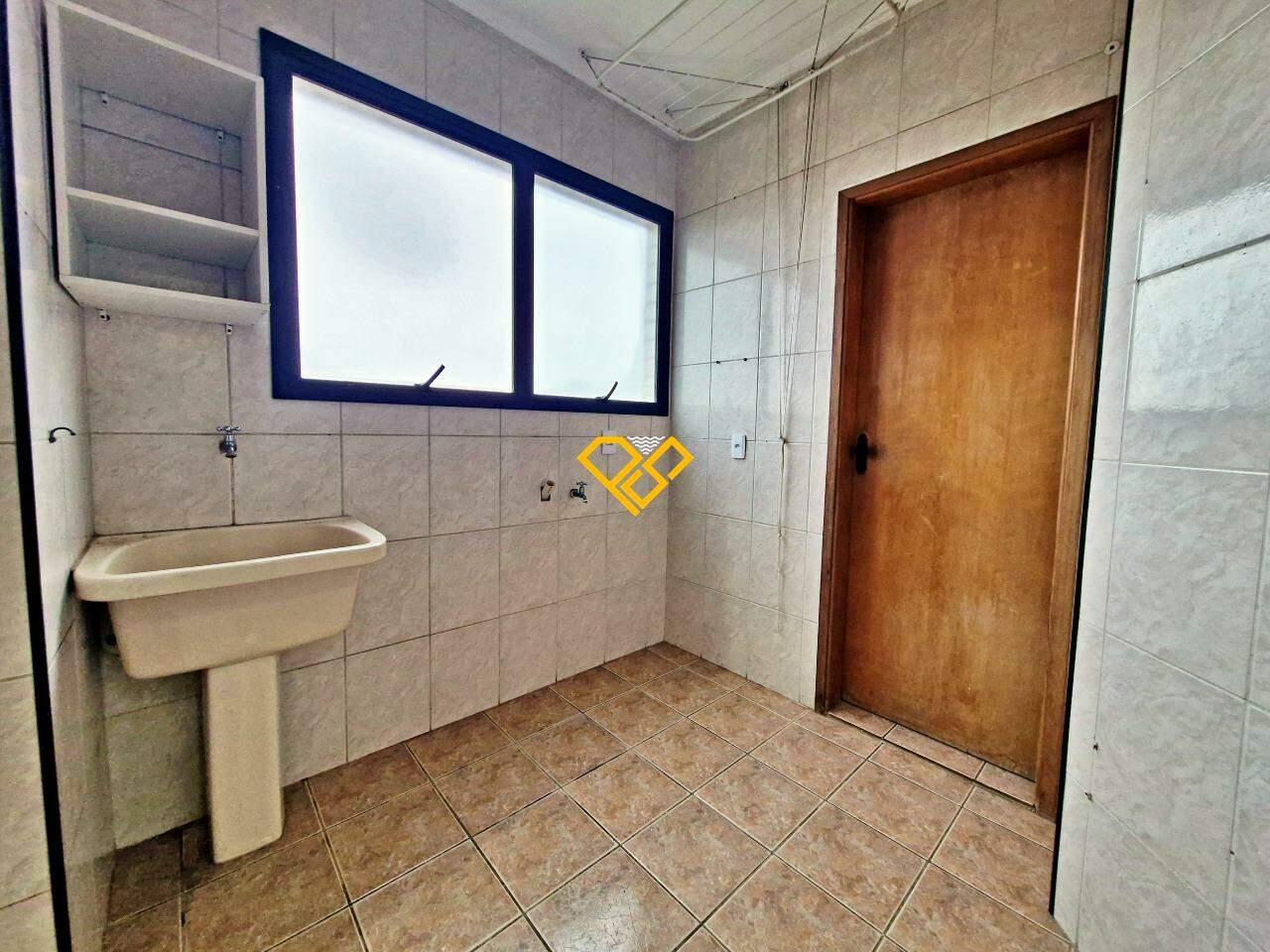 Apartamento à venda no Embaré: Área de serviço