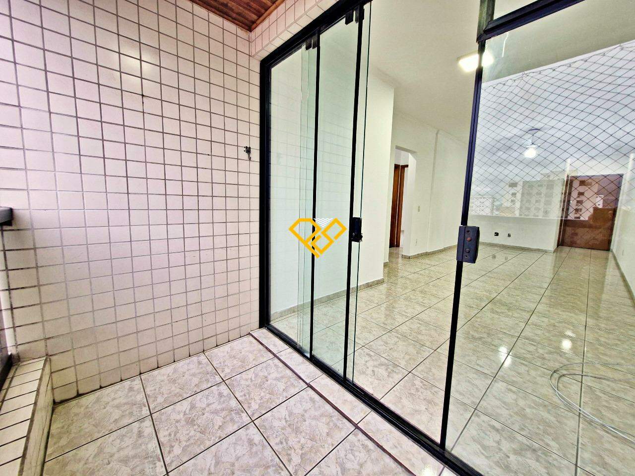 Apartamento à venda no Embaré: Varanda