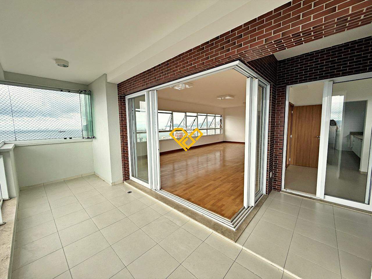 Apartamento para aluguel no Boqueirão: Varanda com churrasqueira