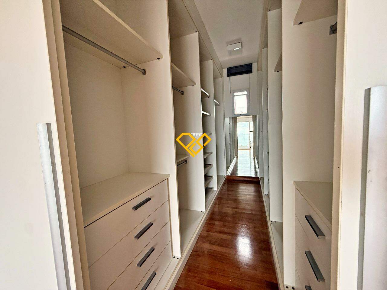 Apartamento para aluguel no Boqueirão: Suíte 1 - master - closet