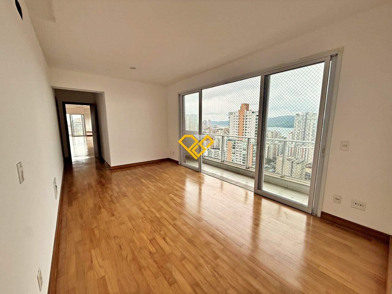 Apartamento para aluguel no Boqueirão: Sala de tv