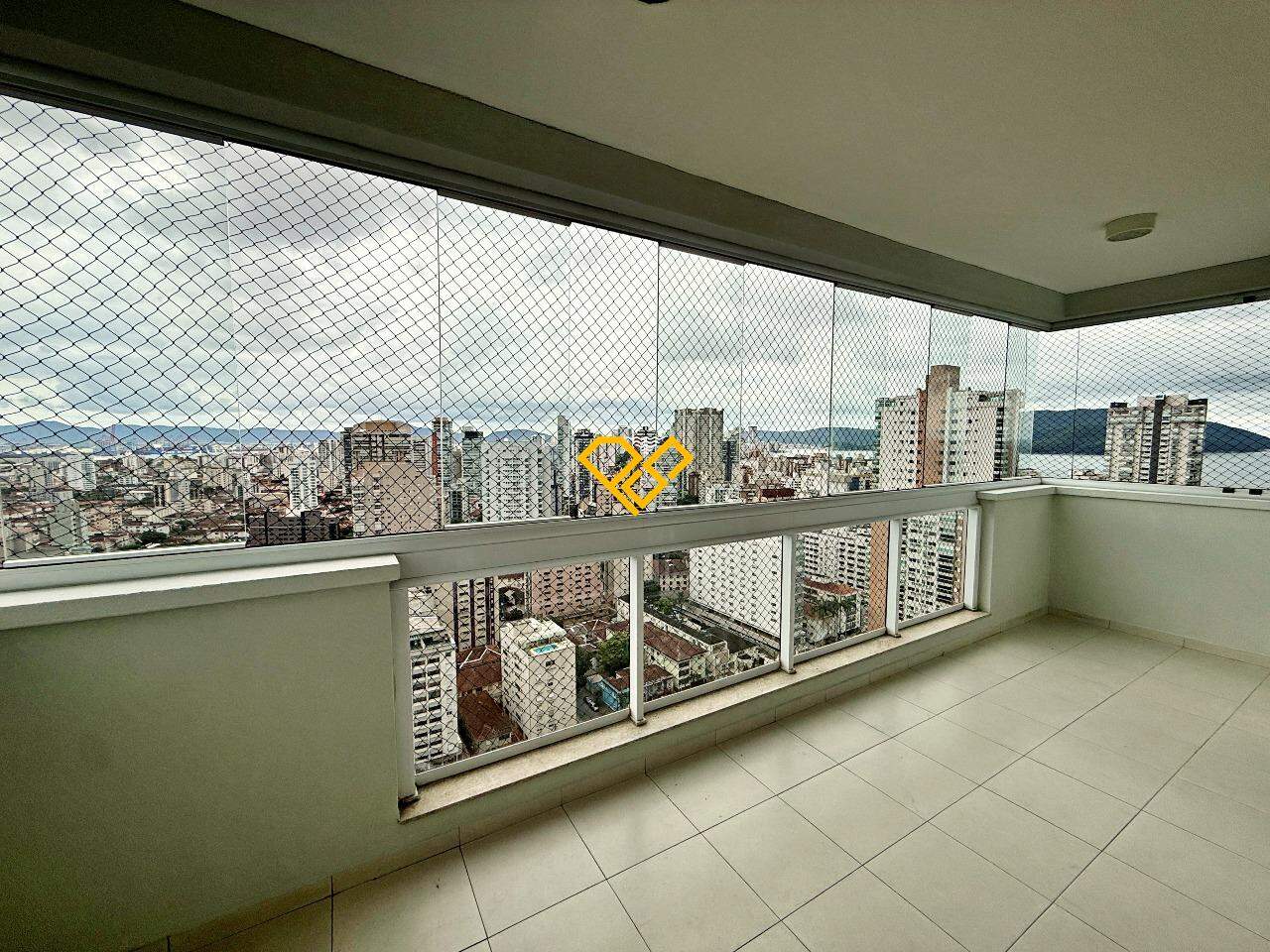 Apartamento para aluguel no Boqueirão: Varanda com churrasqueira