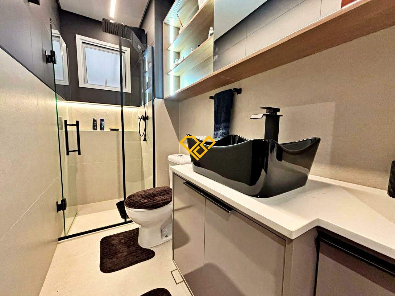 Apartamento à venda no Ponta da Praia: Wc social