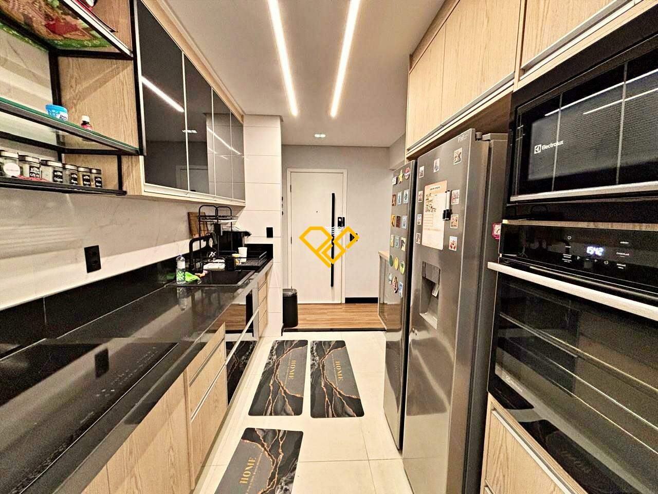 Apartamento à venda no Ponta da Praia: Cozinha