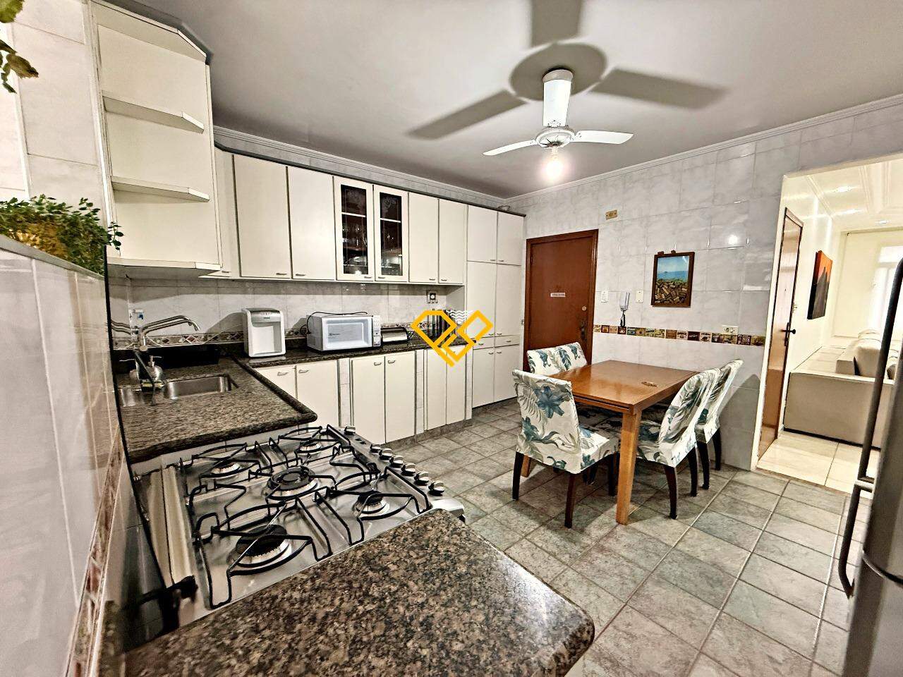Apartamento à venda no Embaré: Cozinha