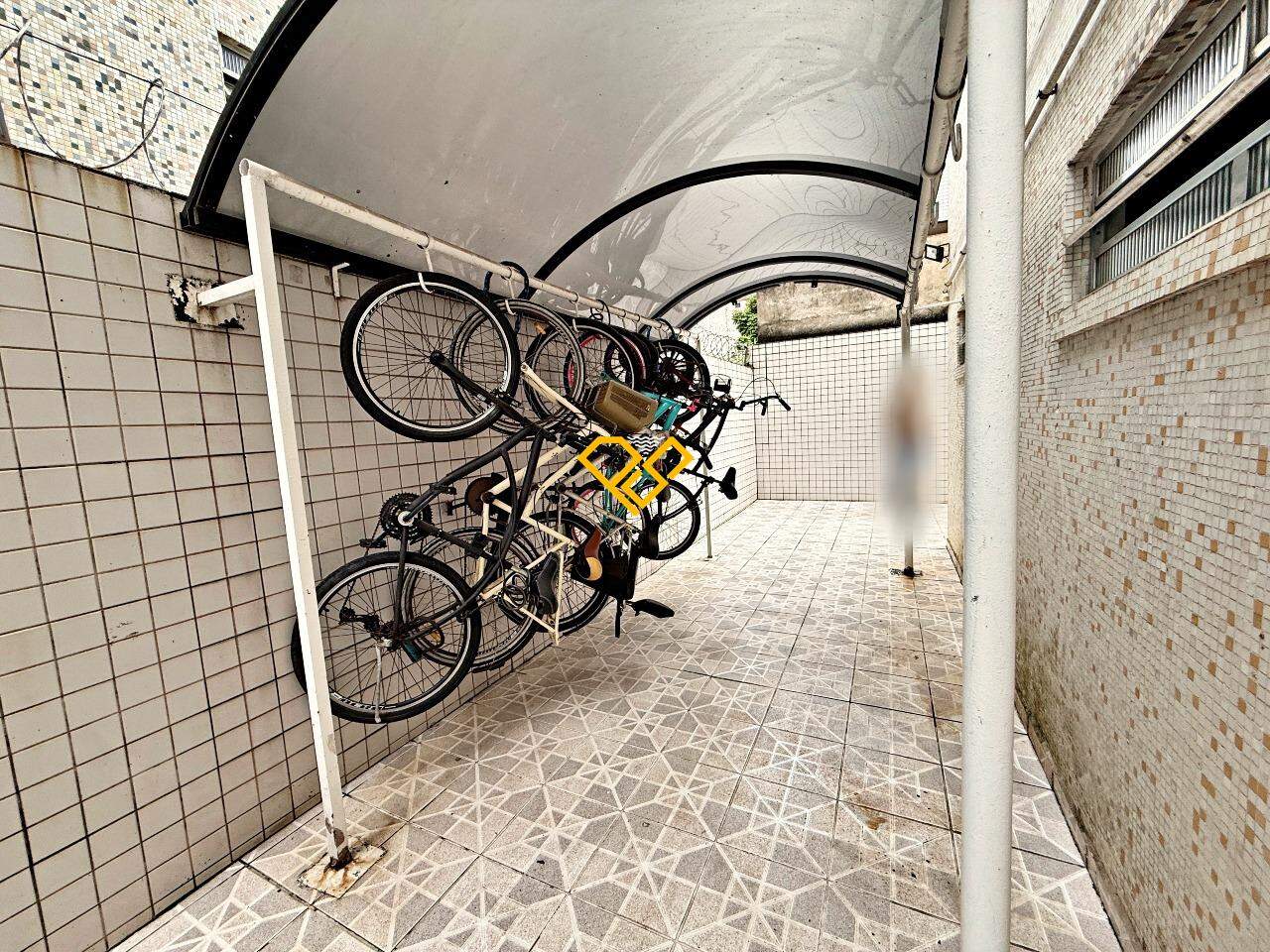 Apartamento à venda no Embaré: Bicicletário