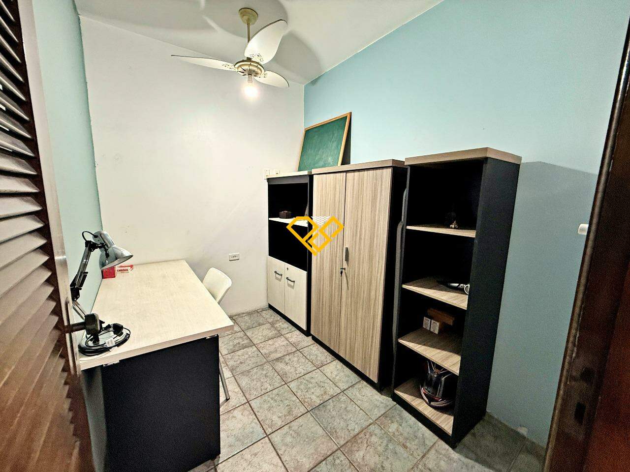 Apartamento à venda no Embaré: Dependência