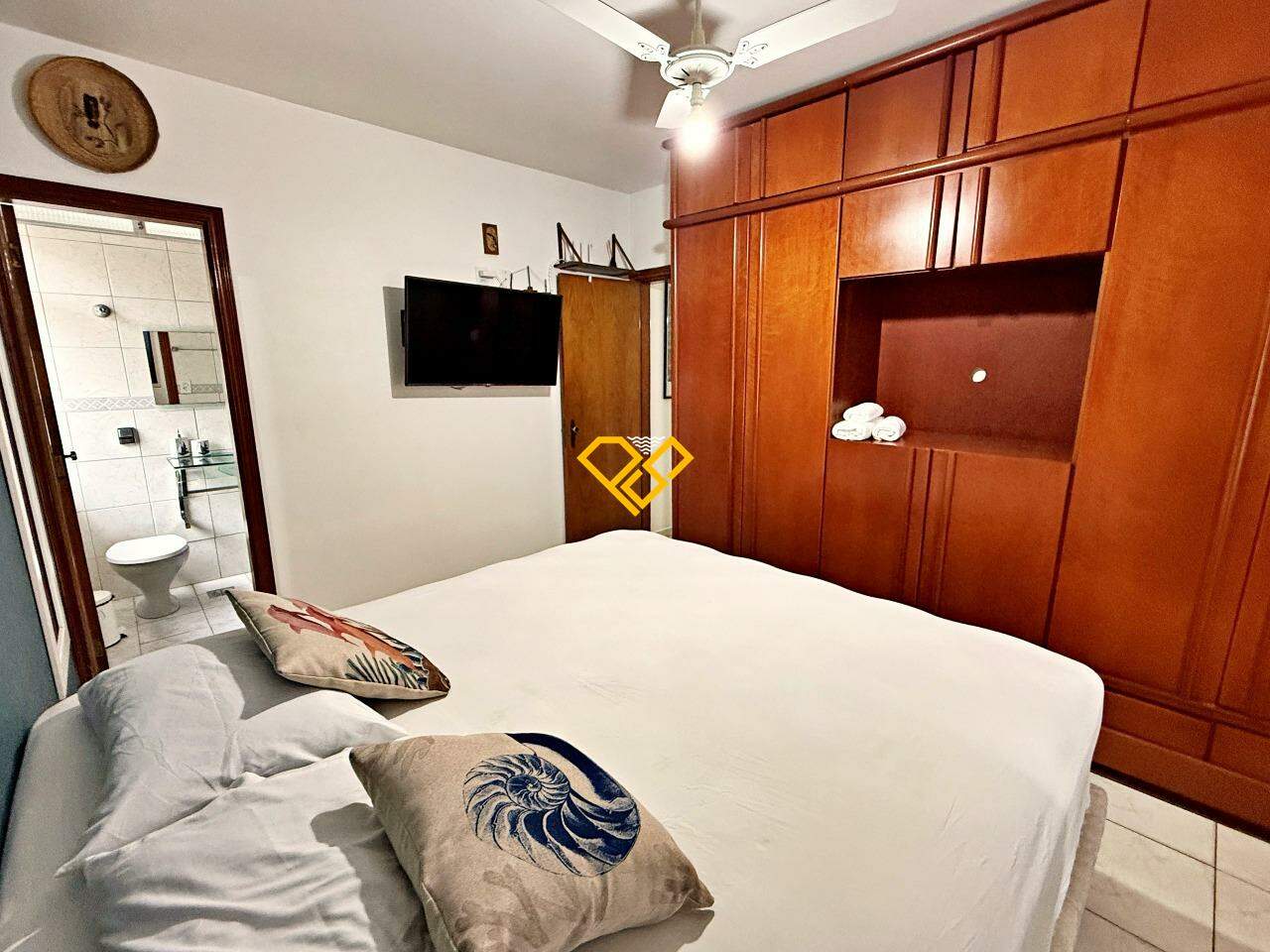 Apartamento à venda no Embaré: Dormitório 1 - suíte