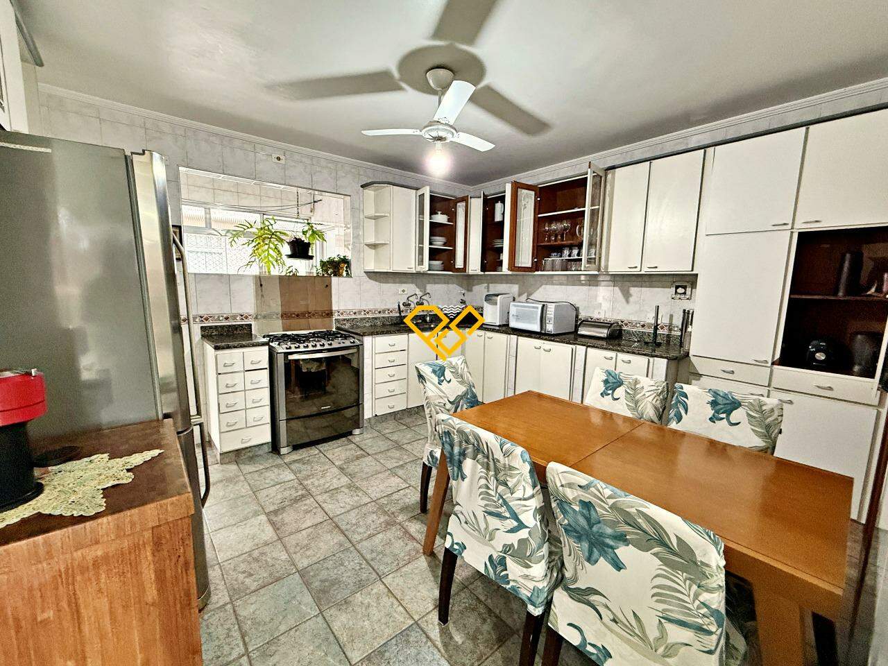 Apartamento à venda no Embaré: Cozinha