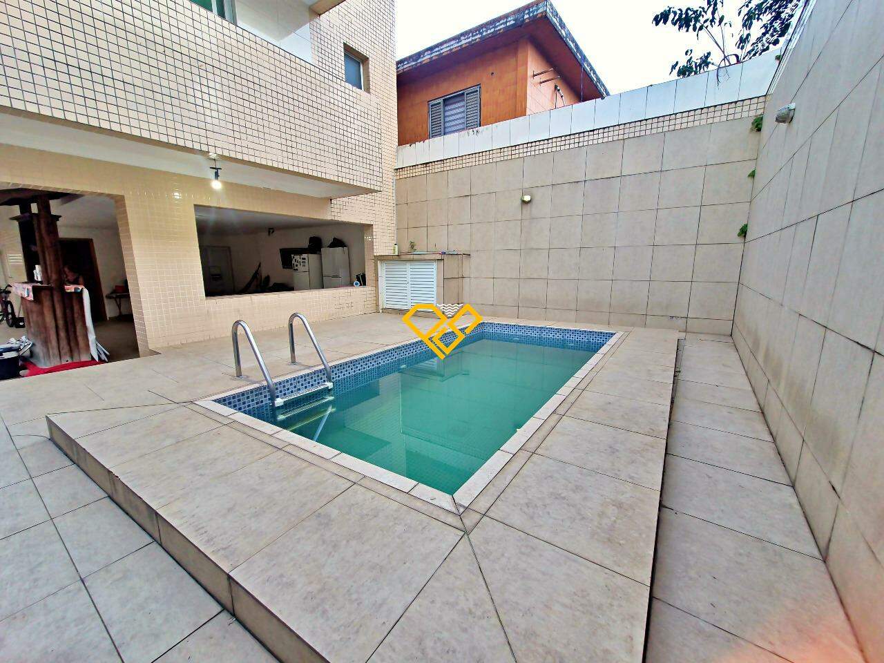Sobrado à venda no Vila Belmiro: Piscina