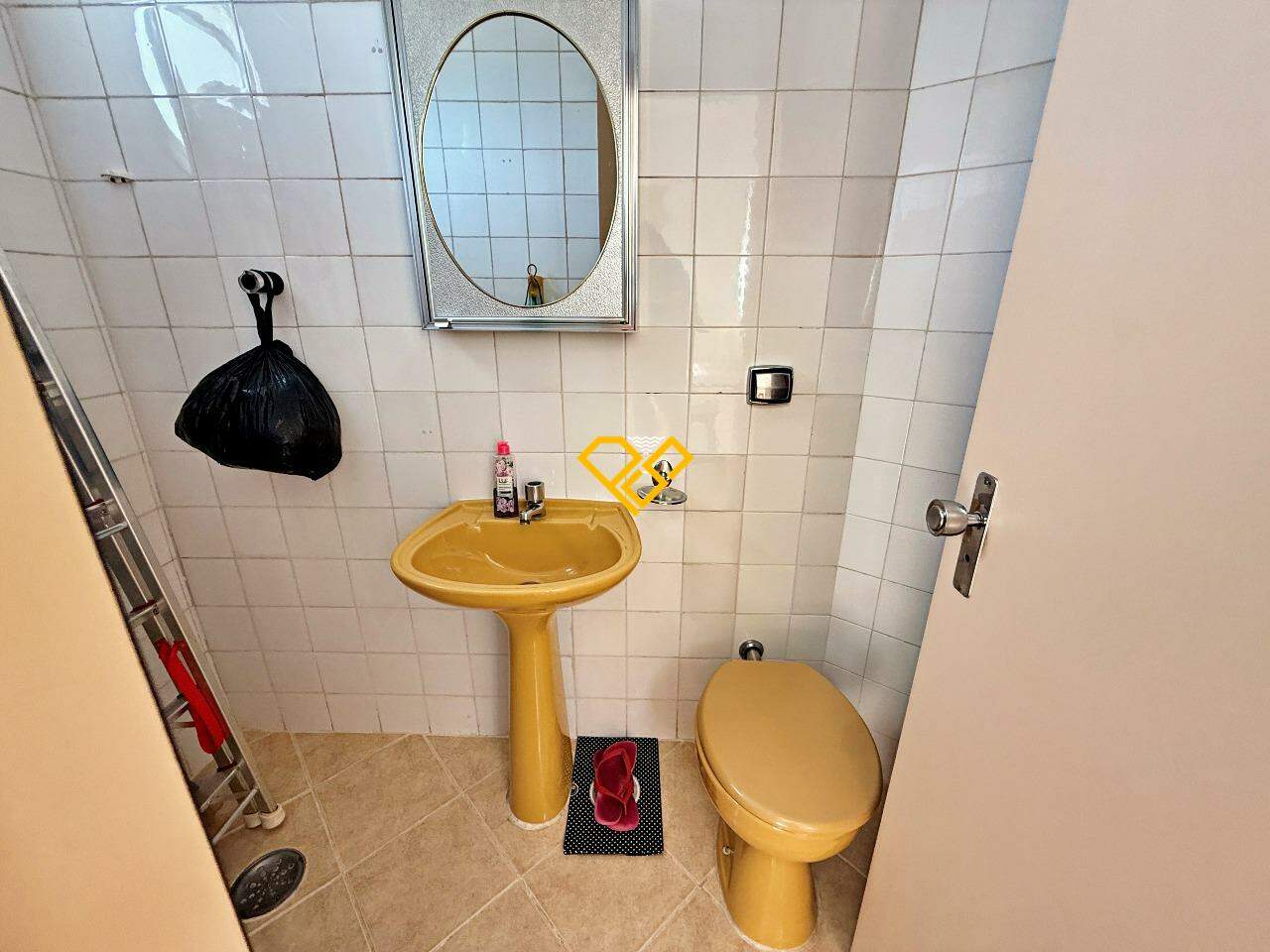 Apartamento à venda no Ponta da Praia: Wc de serviço