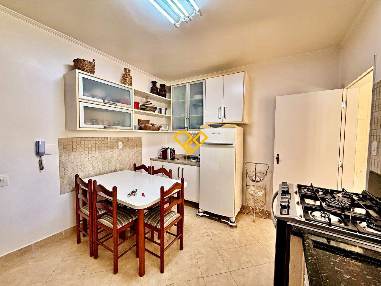 Apartamento à venda no Ponta da Praia: Cozinha