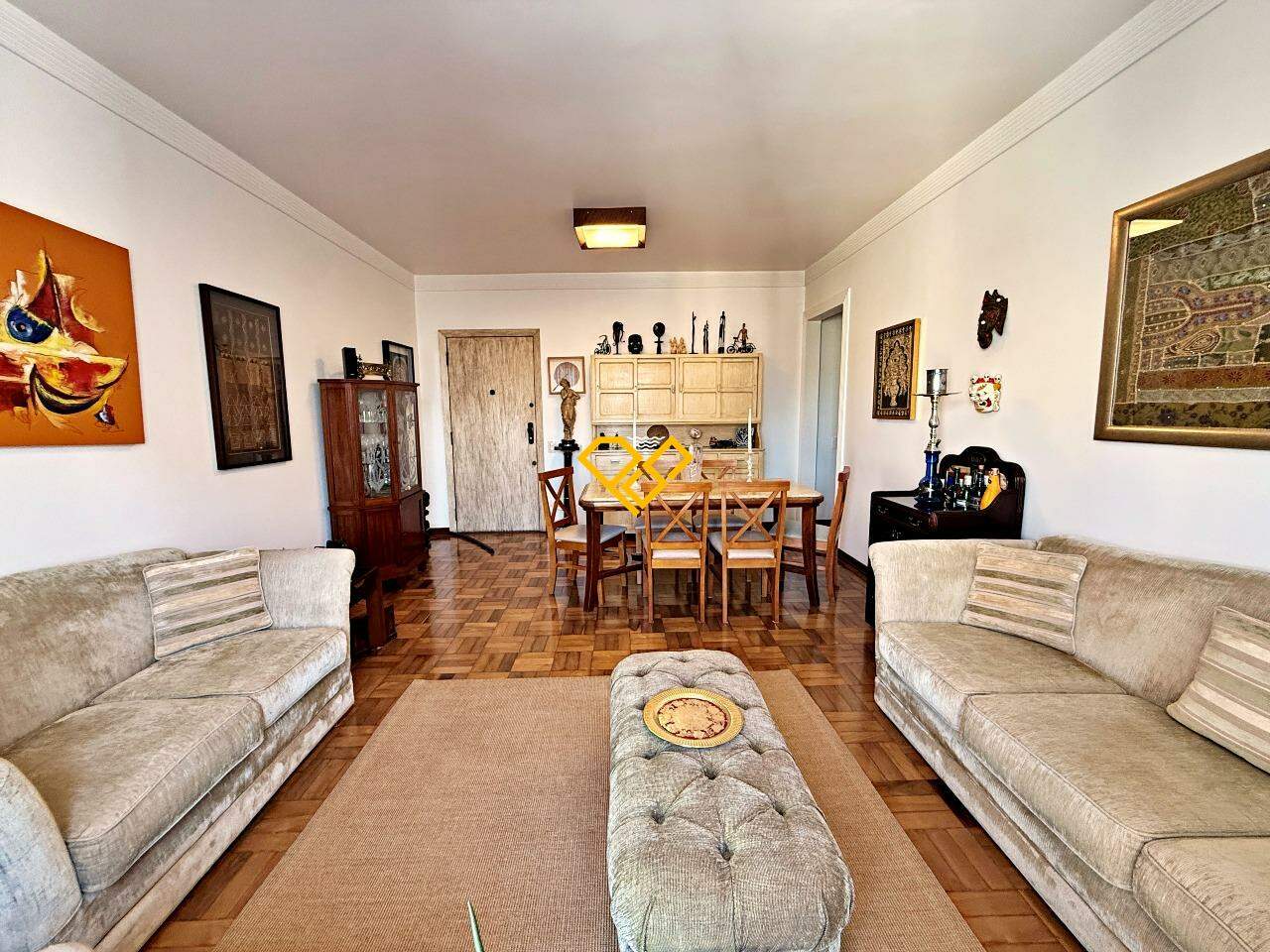 Apartamento à venda no Ponta da Praia: Sala