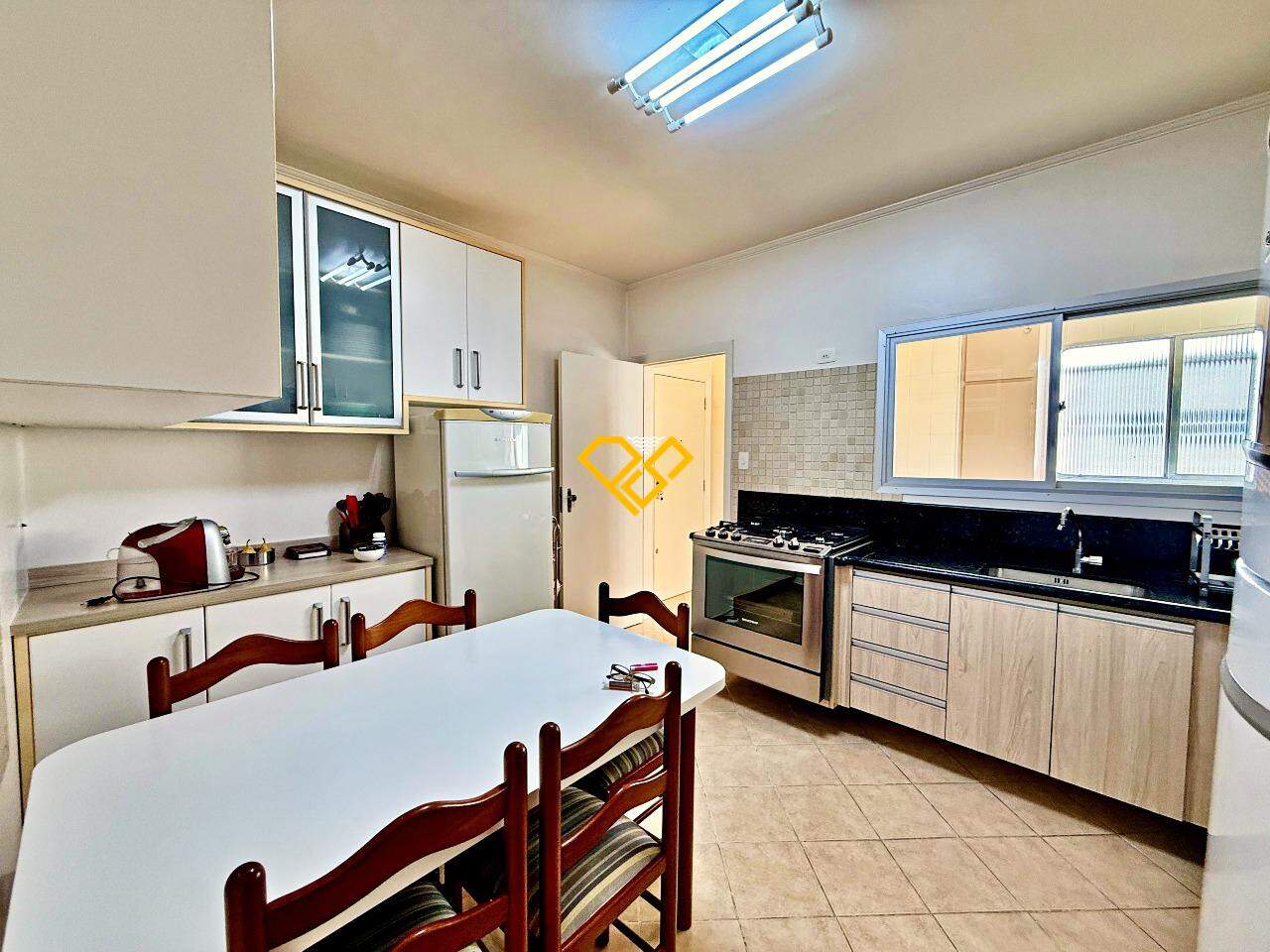 Apartamento à venda no Ponta da Praia: Cozinha