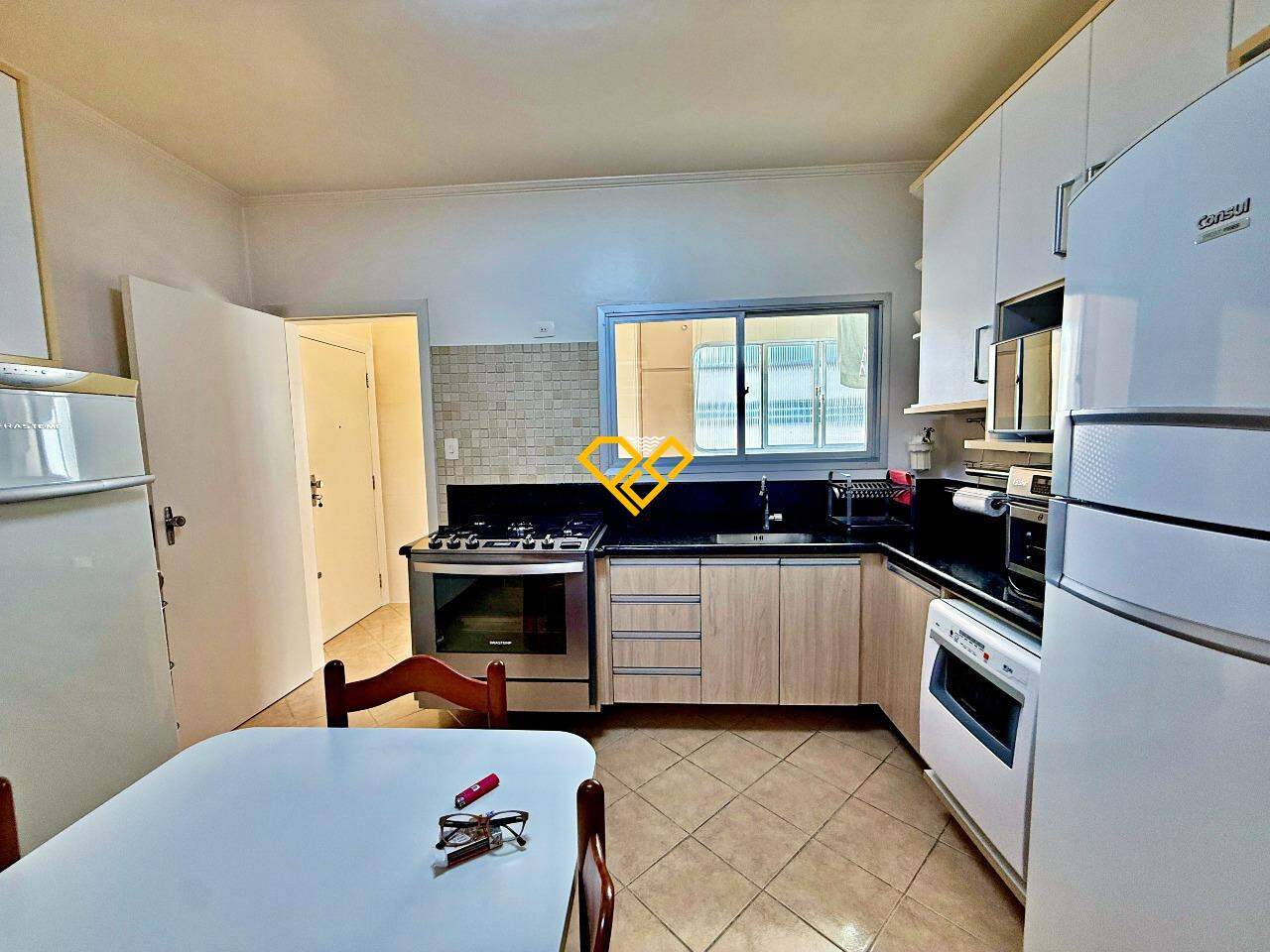 Apartamento à venda no Ponta da Praia: Cozinha