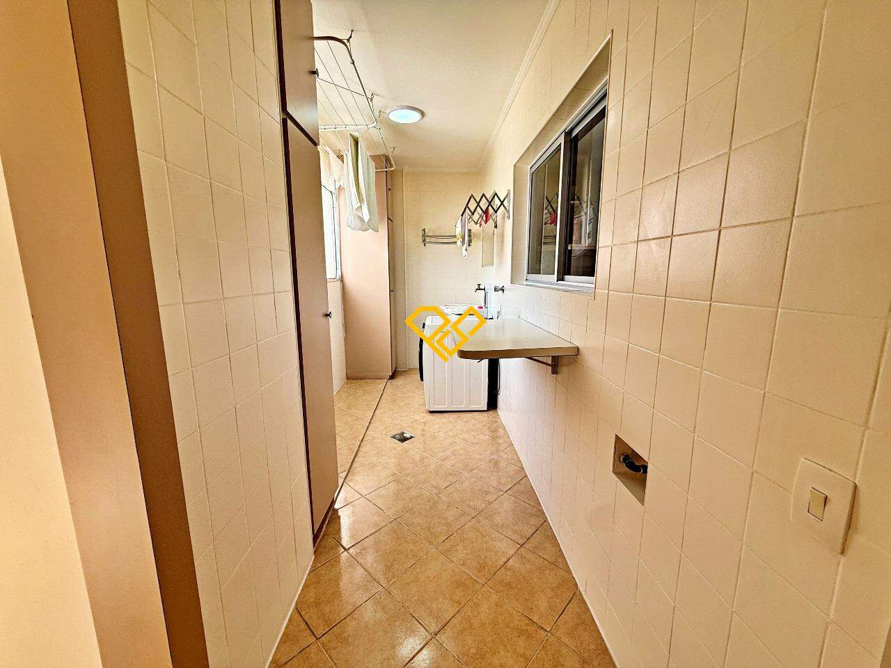 Apartamento à venda no Ponta da Praia: Área de serviço