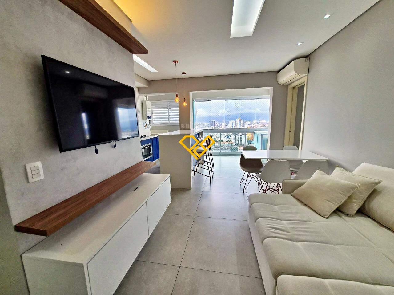 Apartamento para aluguel no Boqueirão: Sala e varanda
