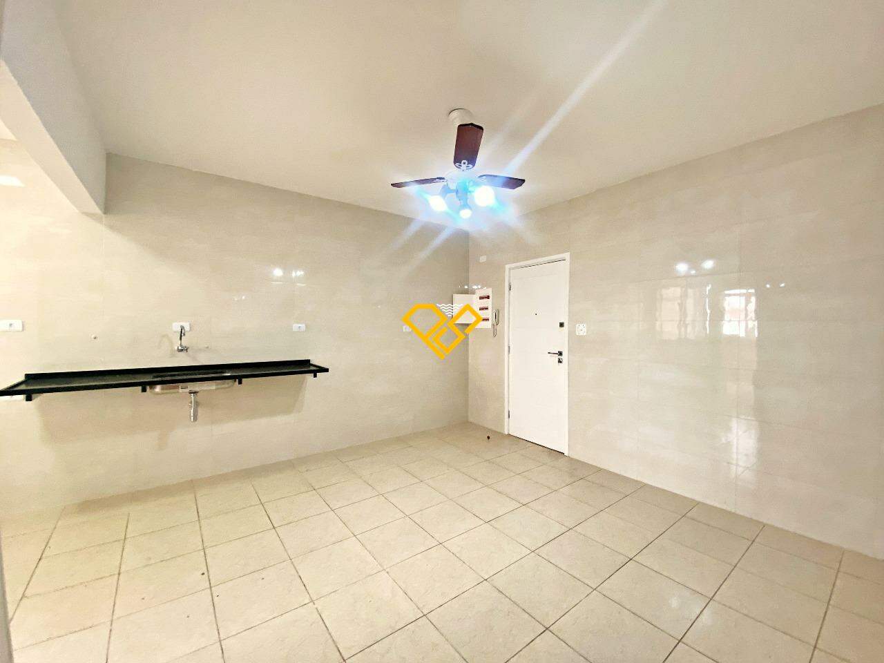 Apartamento para aluguel no Embaré: Cozinha