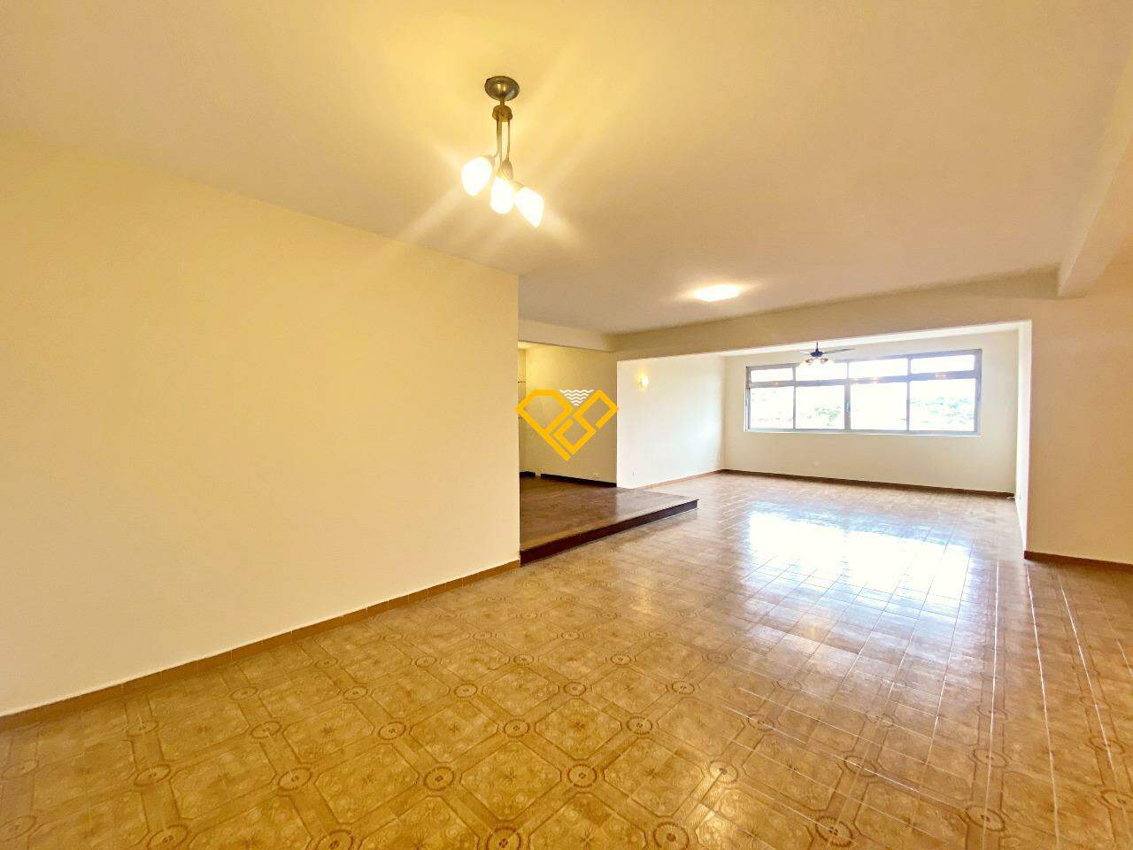 Apartamento para aluguel no Embaré: Sala