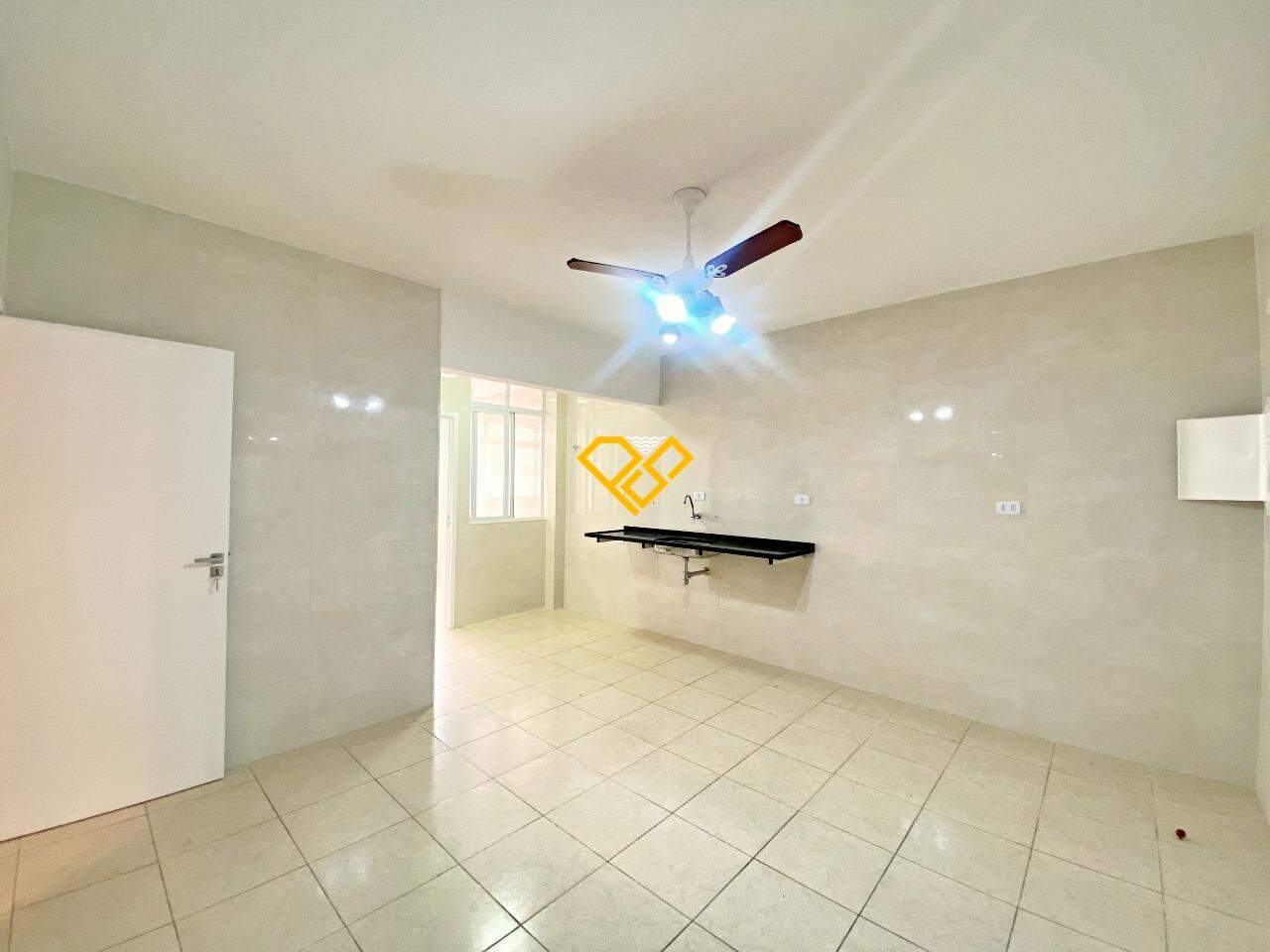 Apartamento para aluguel no Embaré: Cozinha