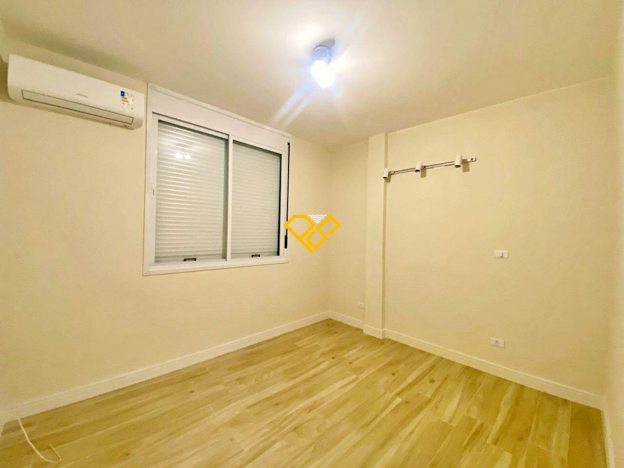 Apartamento para aluguel no Embaré: Dormitório 3