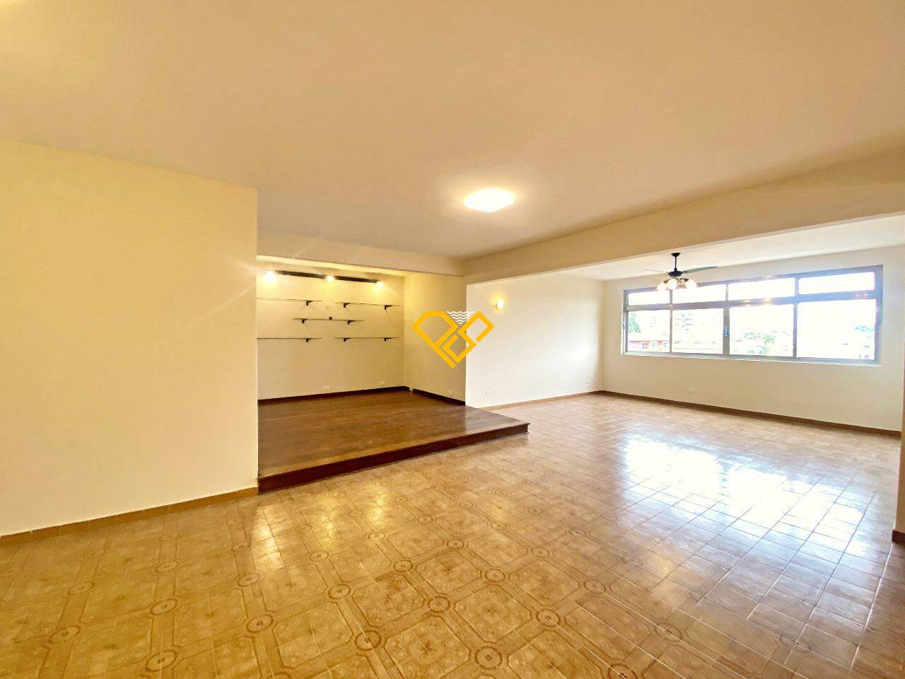 Apartamento para aluguel no Embaré: Sala