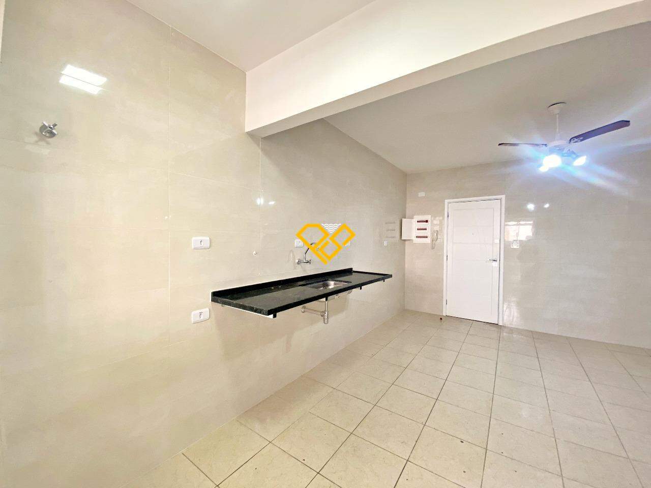 Apartamento para aluguel no Embaré: Cozinha