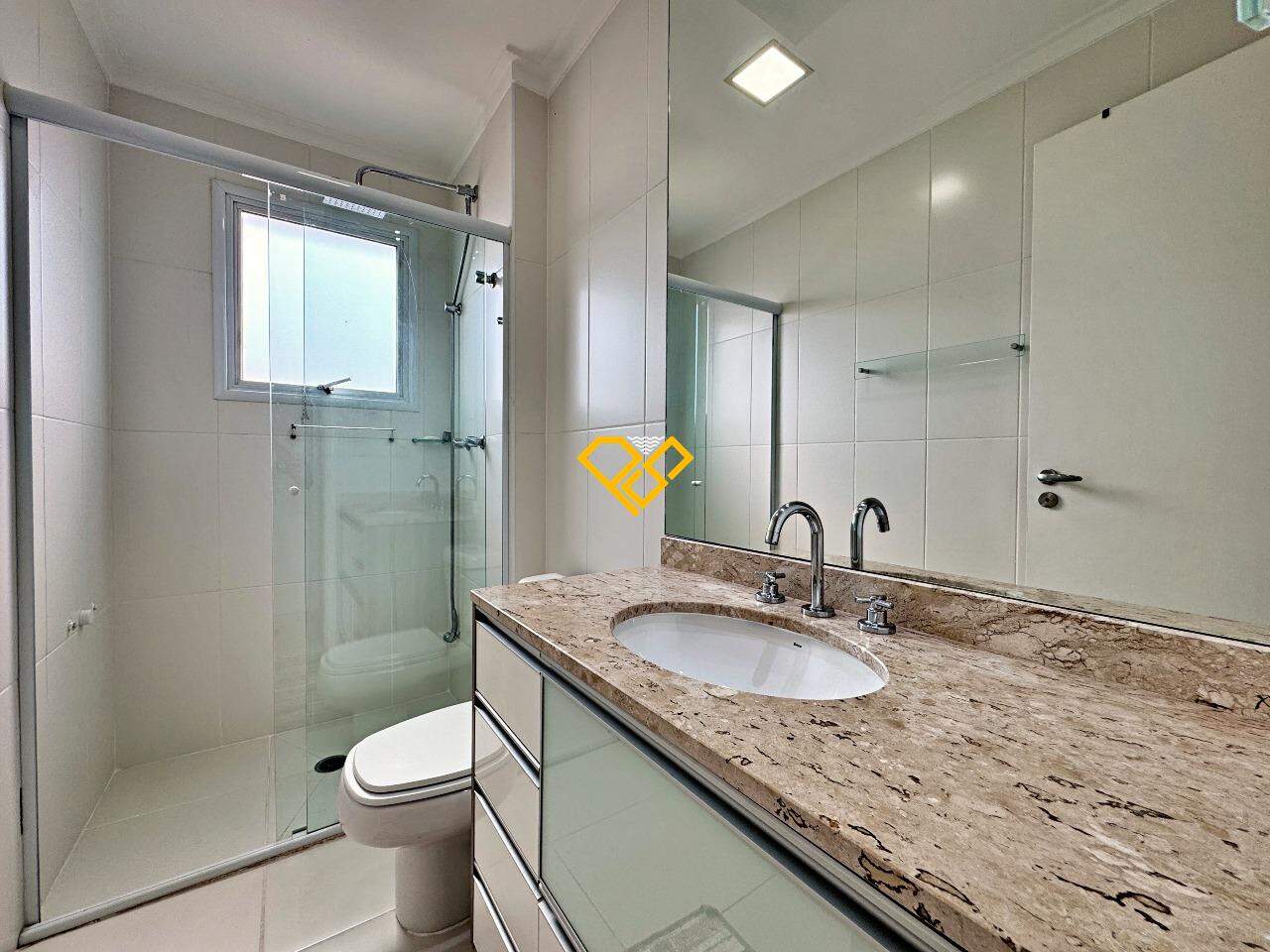 Apartamento para aluguel no Embaré: Wc suíte 3