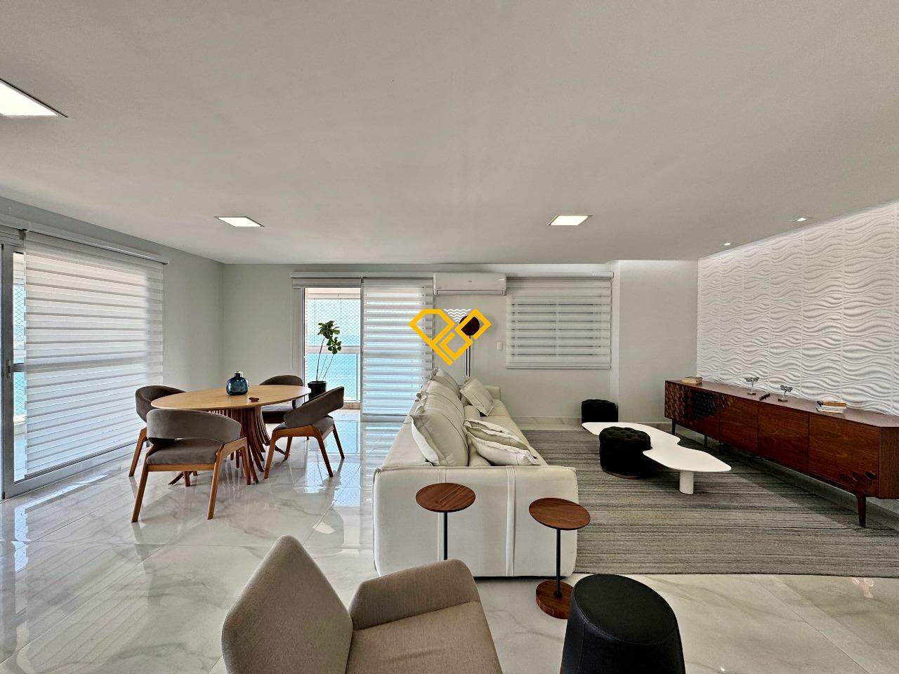 Apartamento para aluguel no Embaré: Sala