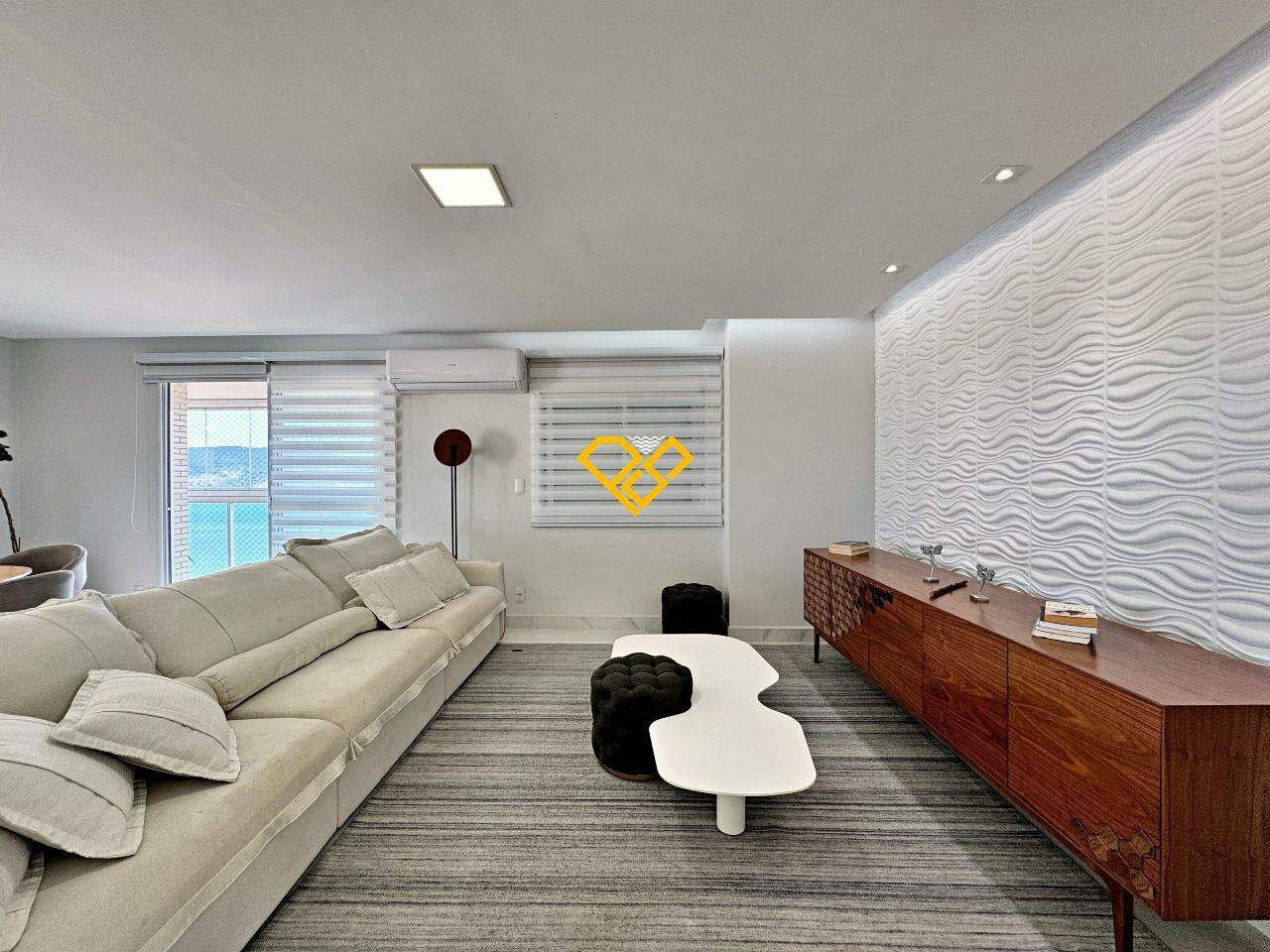 Apartamento para aluguel no Embaré: Sala
