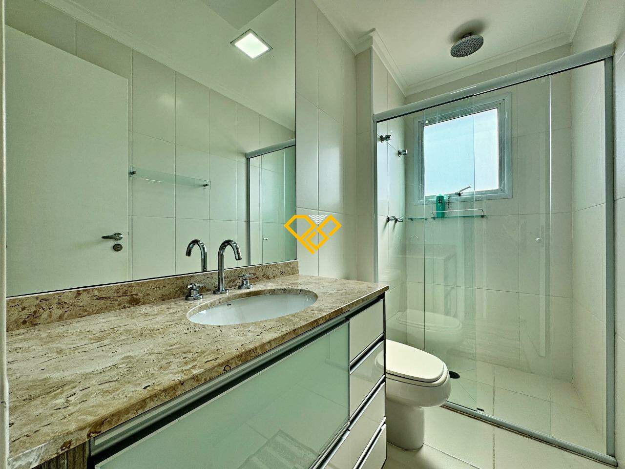 Apartamento para aluguel no Embaré: Wc suíte 2