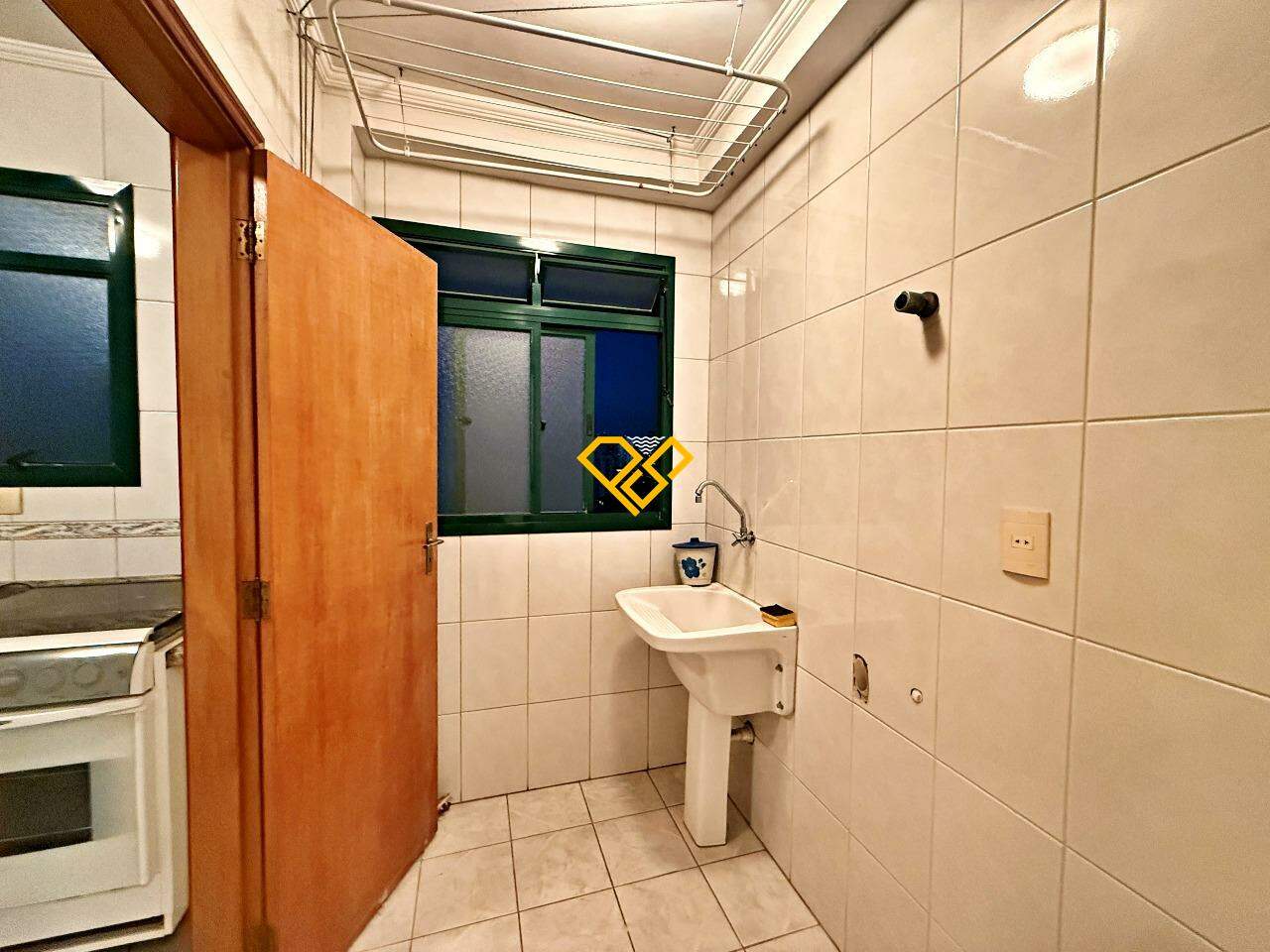 Apartamento à venda no Embaré: Área de serviço