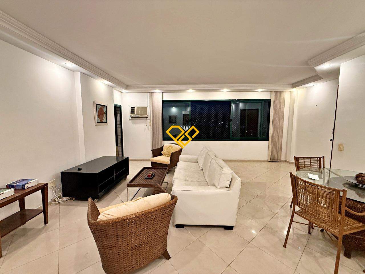 Apartamento à venda no Embaré: Sala