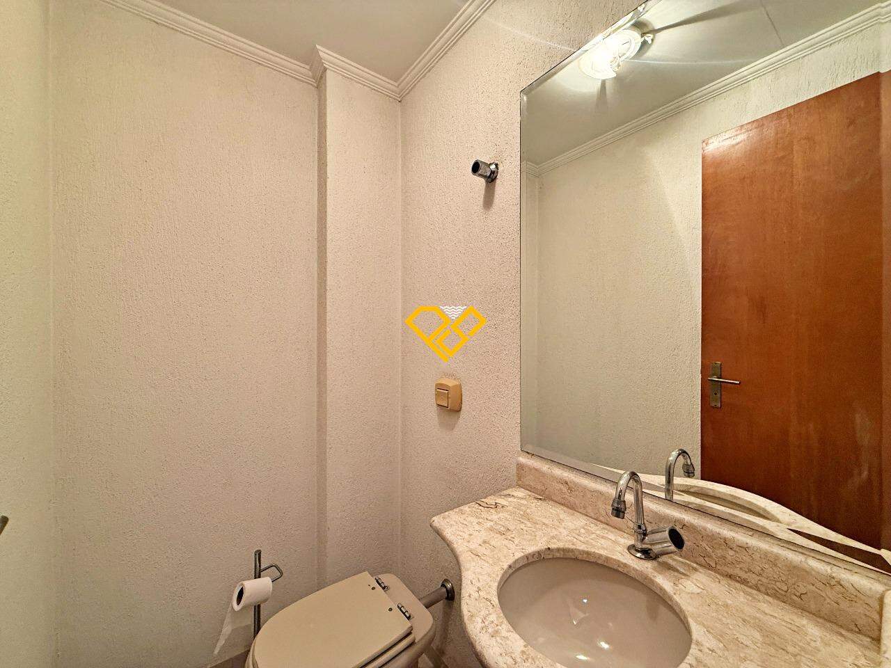 Apartamento à venda no Embaré: Lavabo
