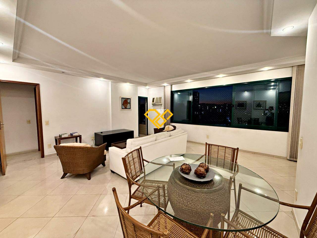 Apartamento à venda no Embaré: Sala