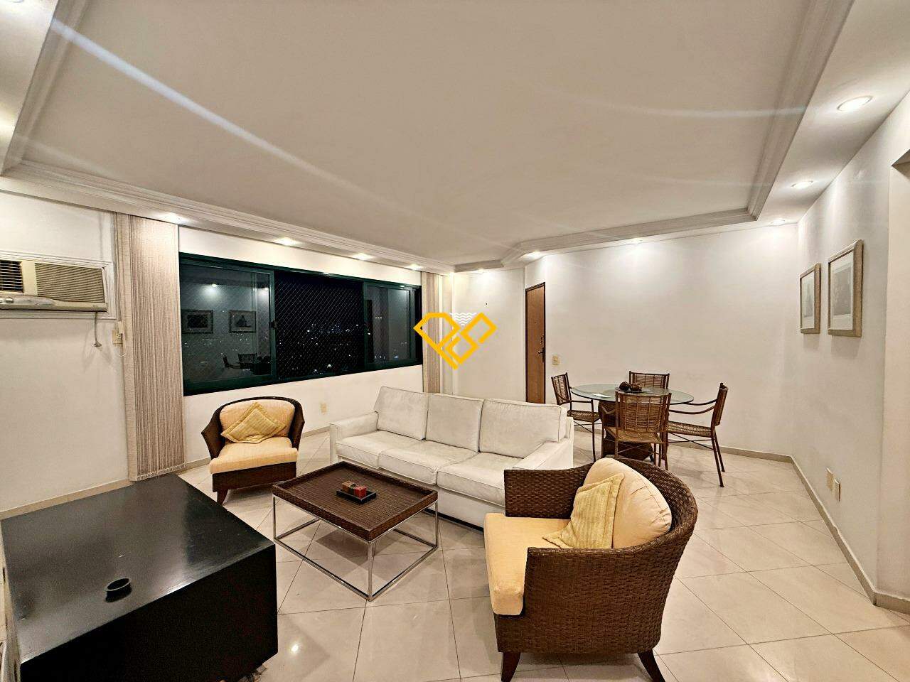 Apartamento à venda no Embaré: Sala