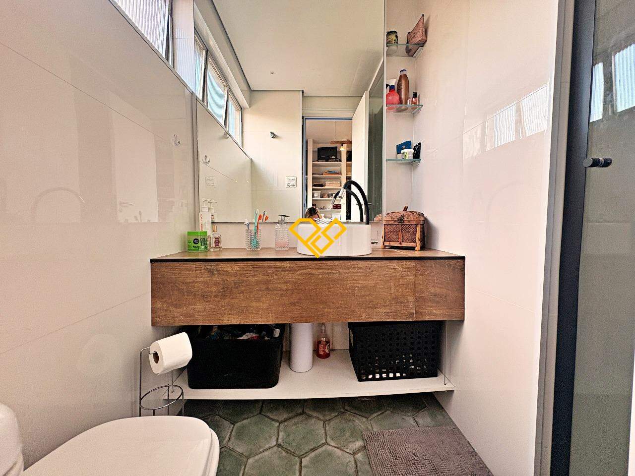Apartamento para aluguel no José Menino: Wc suíte 2