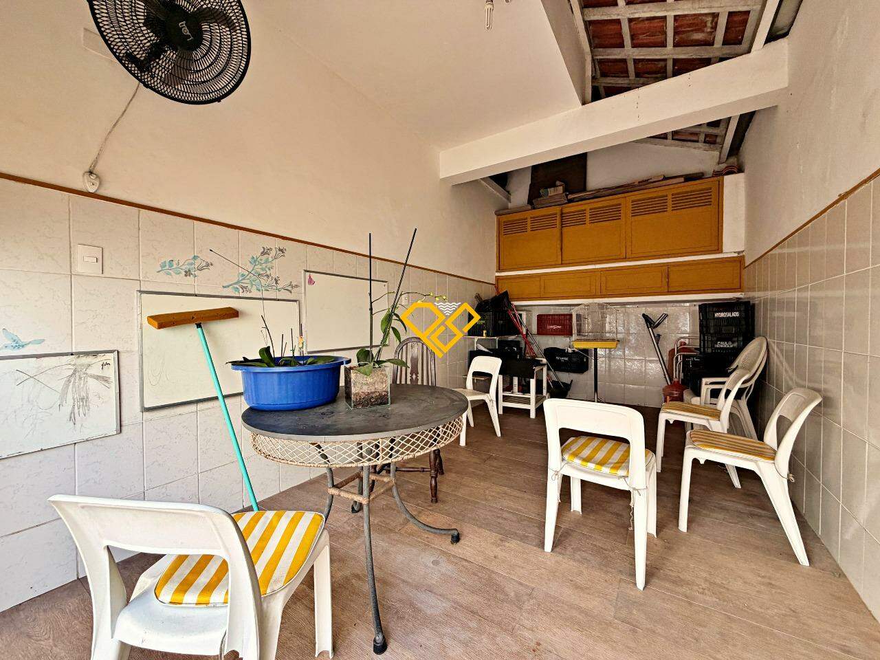 Casa à venda no Boqueirão: Garagem fechada
