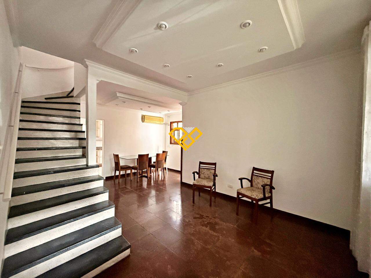 Casa à venda no Embaré: Sala