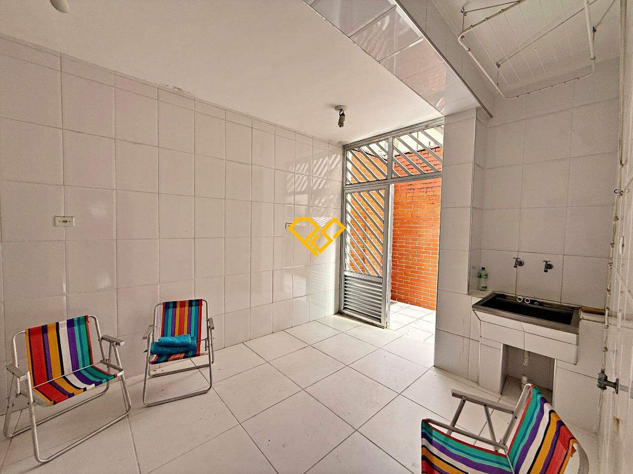 Casa à venda no Embaré: Área de serviço