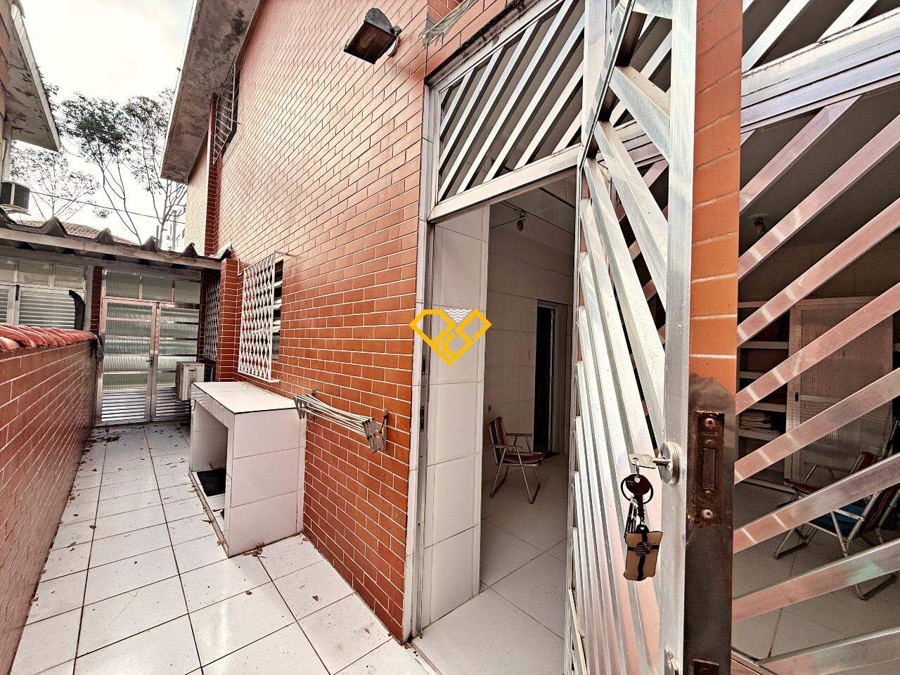 Casa à venda no Embaré: Área externa