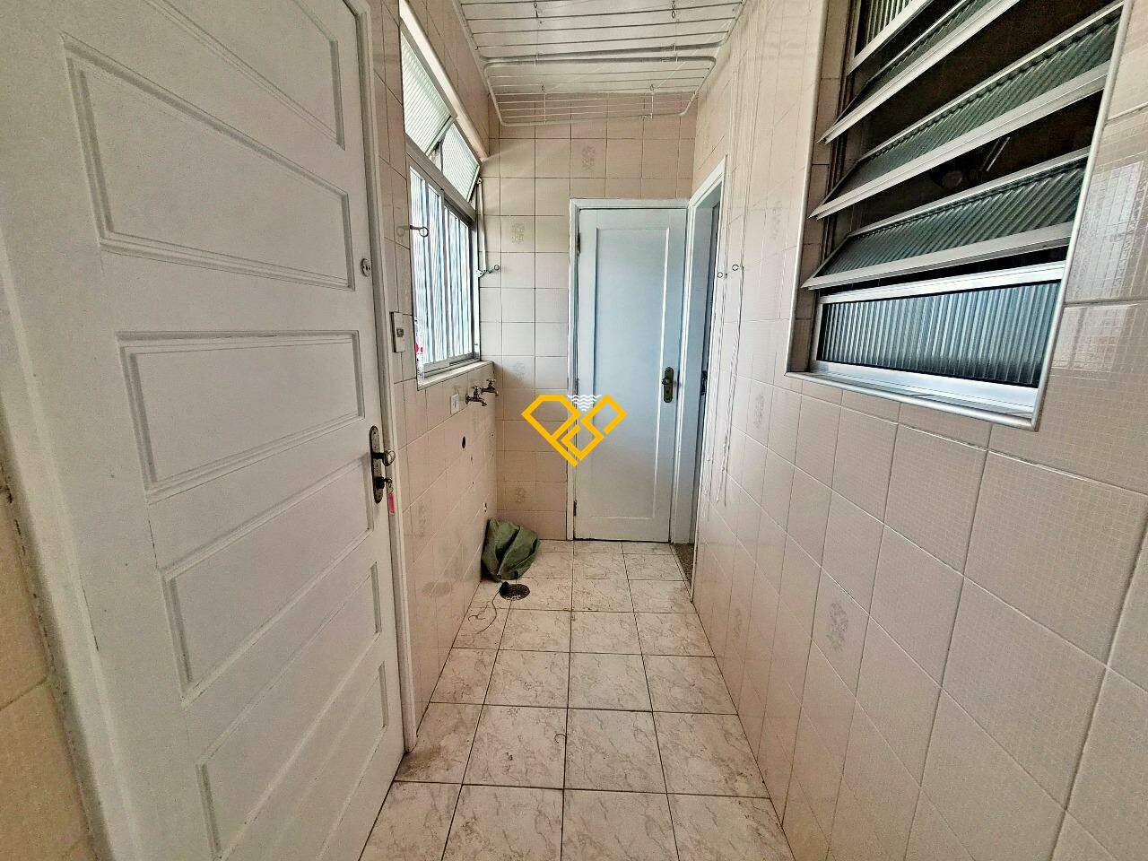 Apartamento à venda no Ponta da Praia: Área de serviço