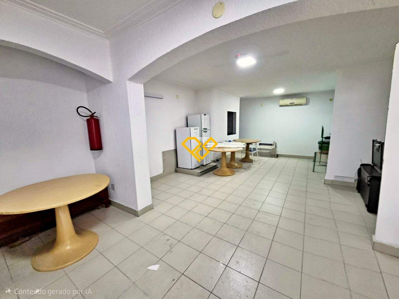 Apartamento à venda no Ponta da Praia: Lazer - salão de festas