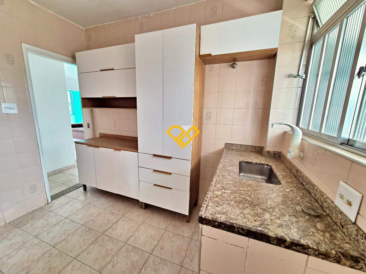 Apartamento à venda no Ponta da Praia: Cozinha